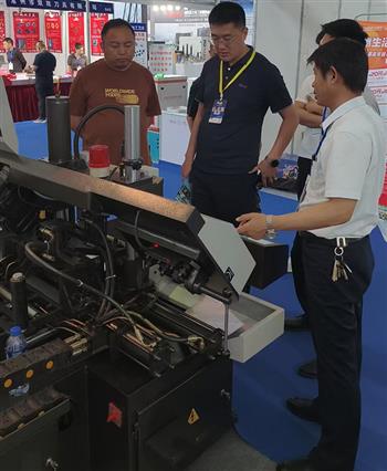 金鋒鋸業(yè)臨沂展會風(fēng)貌